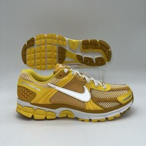 Mens Size 11 Nike Zoom Vomero 5 PRM Yellow Strike Training Sneaker FJ4453 765
